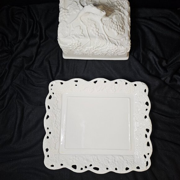 Elegant White Porcelana Large Porcelain Butter/Cheese Dish Raised Grapes Design - Picture 5 of 12